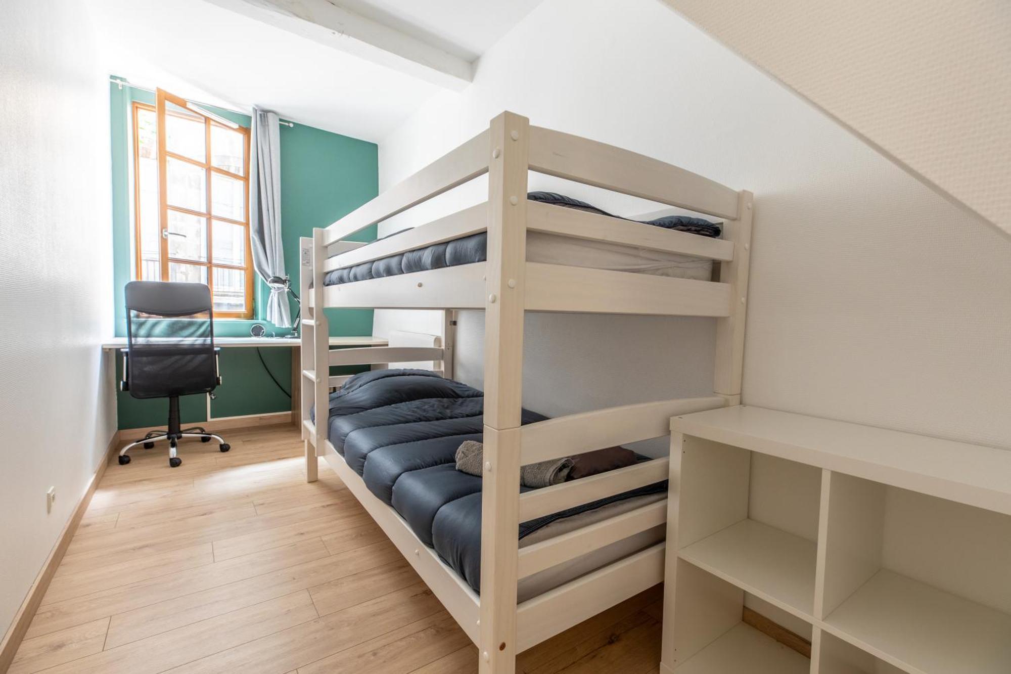 Appartement Le Petit Pirou # Cosy # Halte Auvergne à Thiers Extérieur photo