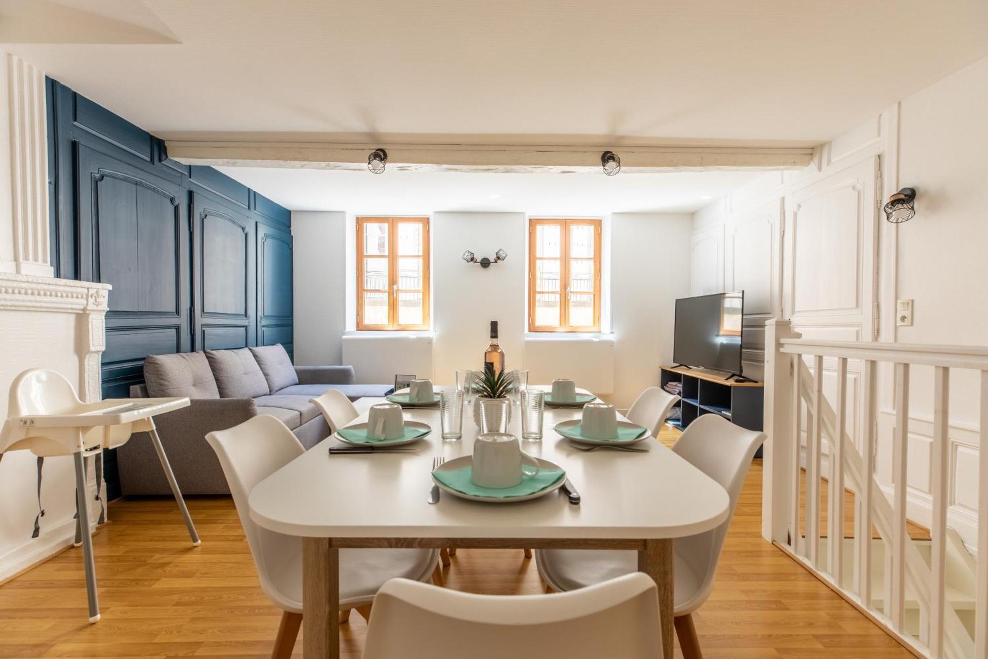 Appartement Le Petit Pirou # Cosy # Halte Auvergne à Thiers Extérieur photo